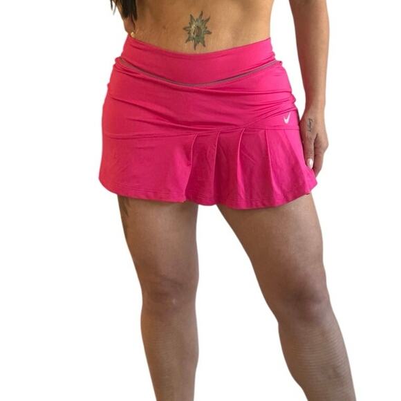 Nike Dri-Fit Pink Tennis Skirt Built-In Shorts Medium Athletic Activewear - Picture 1 of 8